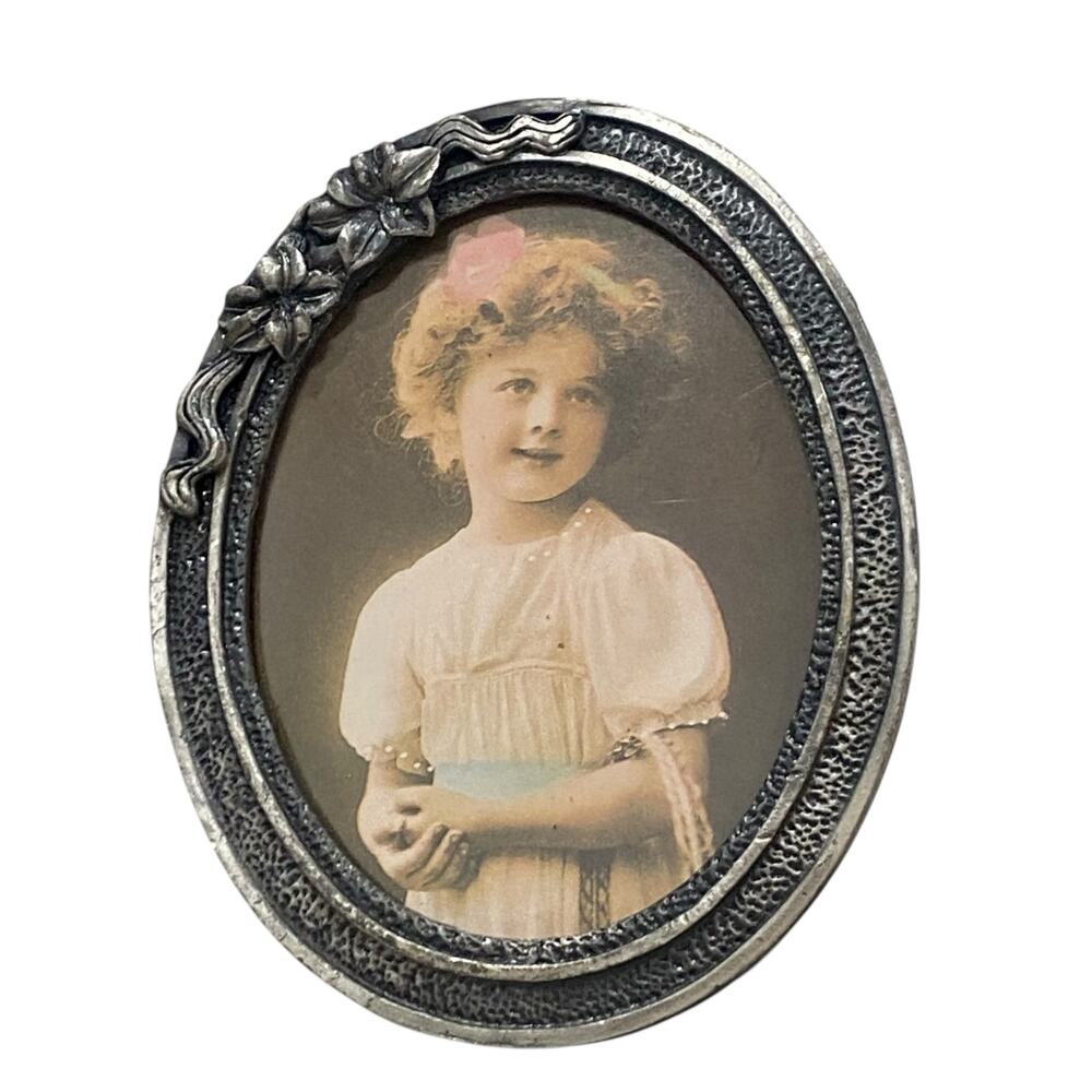 NWOT Vintage Floral Ornate INTERPUR Pewter Oval Photo Frame - Made in Taiwan